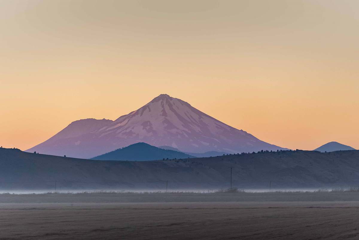 mount shasta landscape photo of a mountain arctic